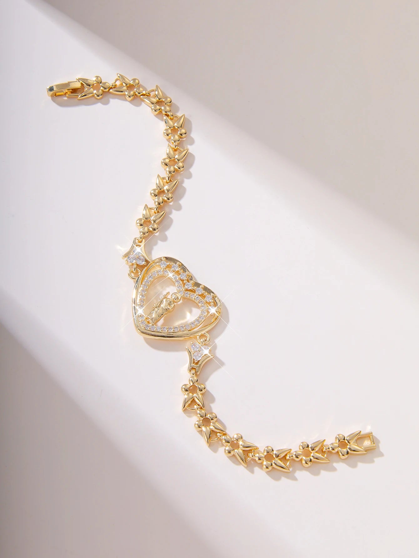 Bijoux Chrétiens - Bijoux en forme de cœur représentant Saint Jude Thaddée, incrustés de zircons