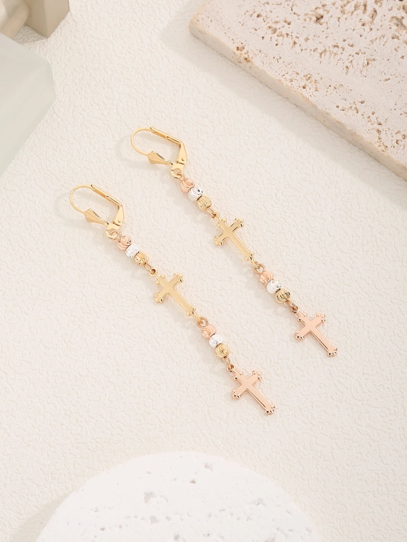 Bijoux Chrétiens - Bboucles d'oreilles tricolores en forme de croix et perles de prière, adaptées aux fêtes et aux mariages