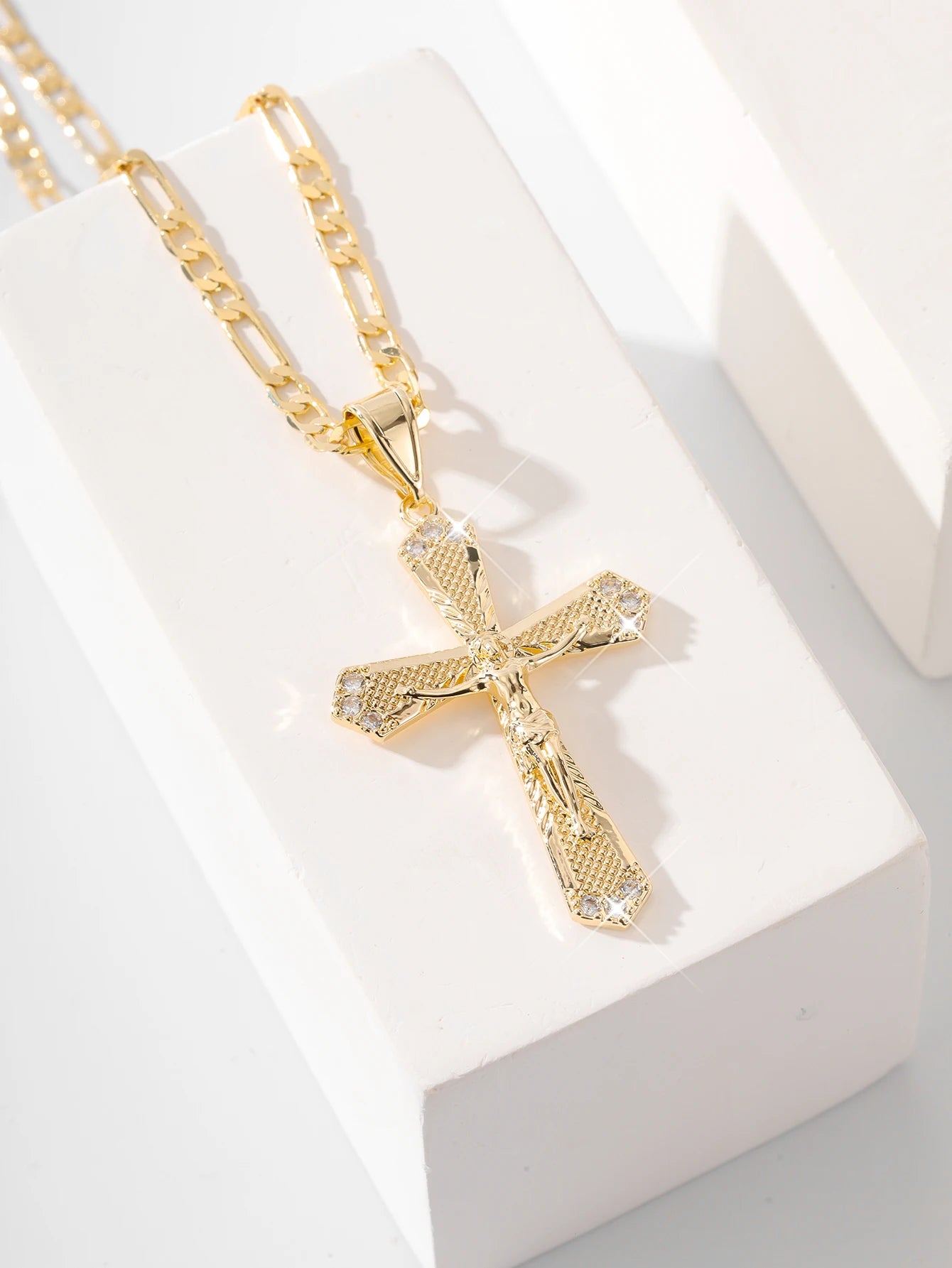 Bijoux Chrétiens - Collier pendentif croix accompagné de pierres, idéale pour prière, baptême
