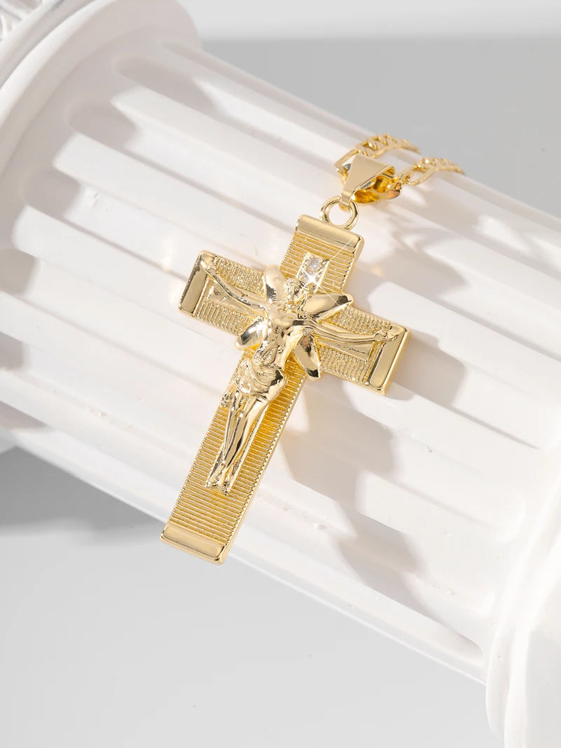 Bijoux Chrétiens - Collier avec croix accompagné du christ